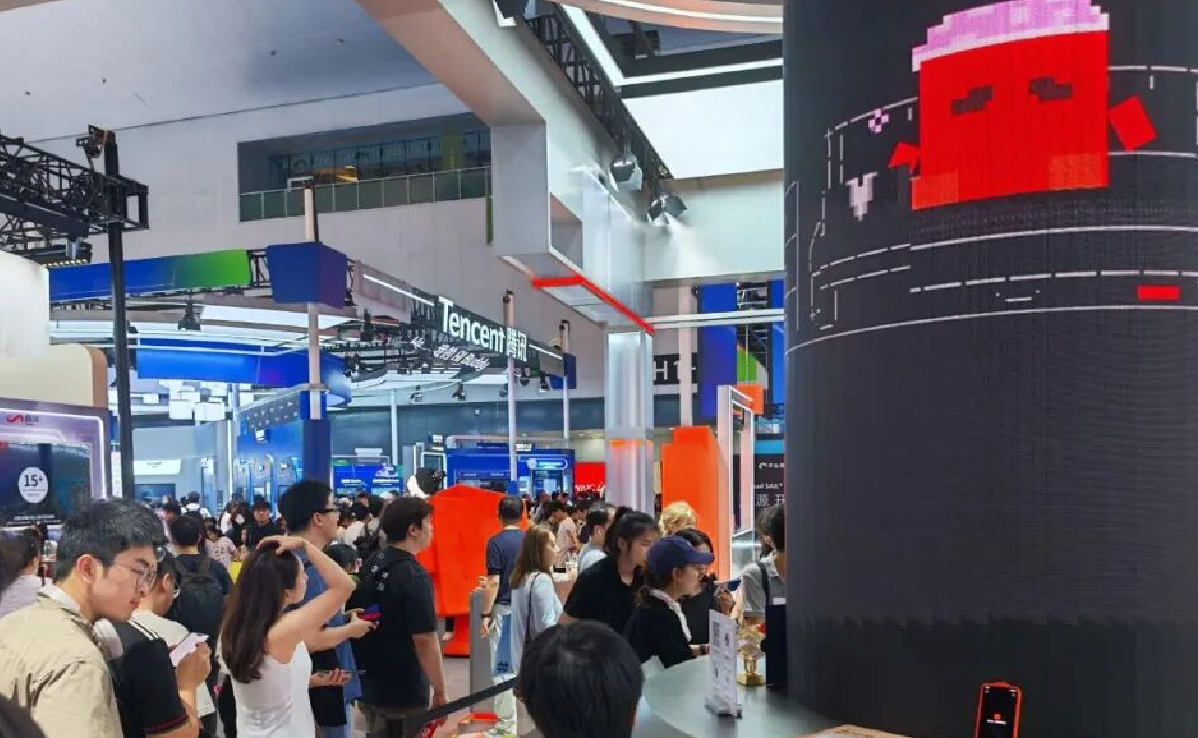 AI应用WAIC&ldquo;抢跑&rdquo;：热闹是真，但差异化是假