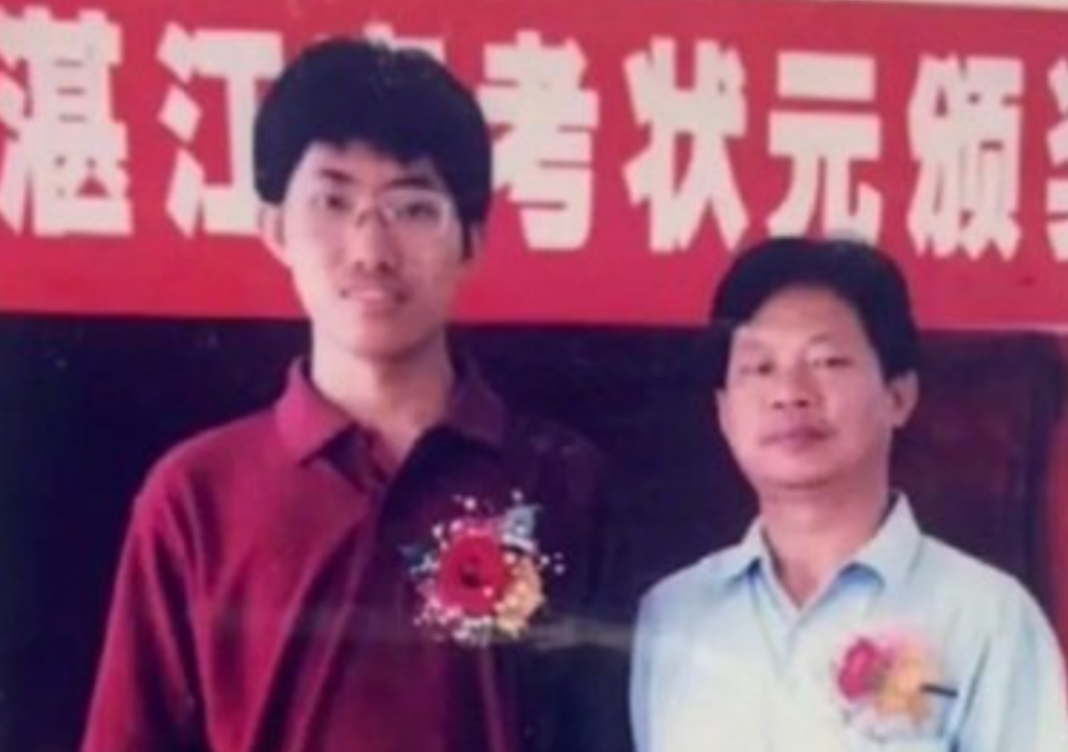 DeepSeek创始人梁文锋没有生活，Kimi创始人杨植麟没有退路
